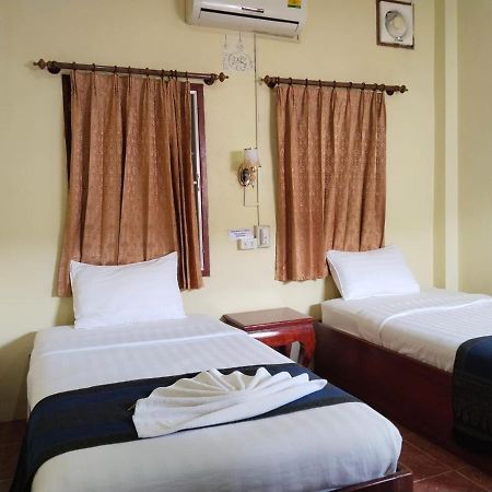 Thipphaphone Guesthouse Muang Pakbèng Exterior foto