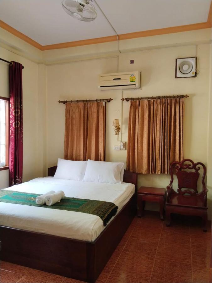 Thipphaphone Guesthouse Muang Pakbèng Exterior foto